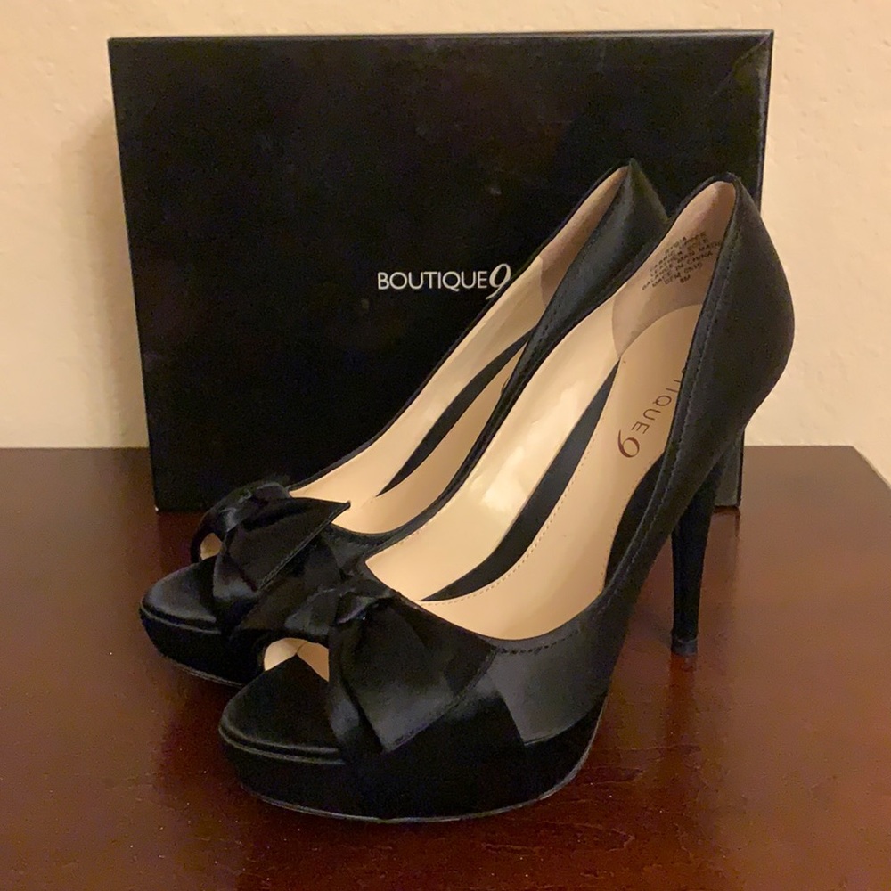 Boutique 9 “BTGIA” Black Satin Pumps